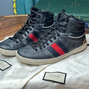 Gucci New Ace High-Top GG Supreme Sneakers (Size 8)